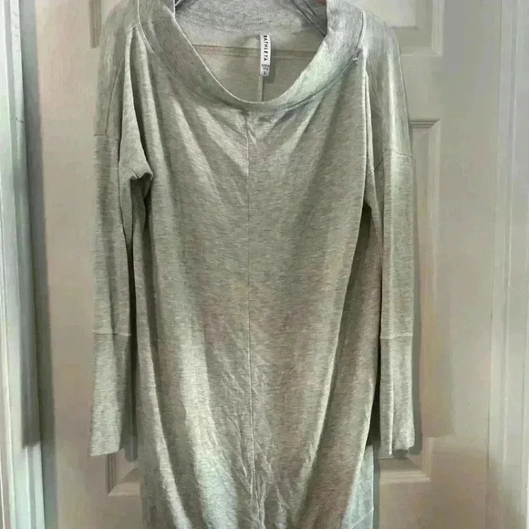 Athleta Studio Barre dress. Grey/ white. Large. Gently used. - Picture 4 of 5